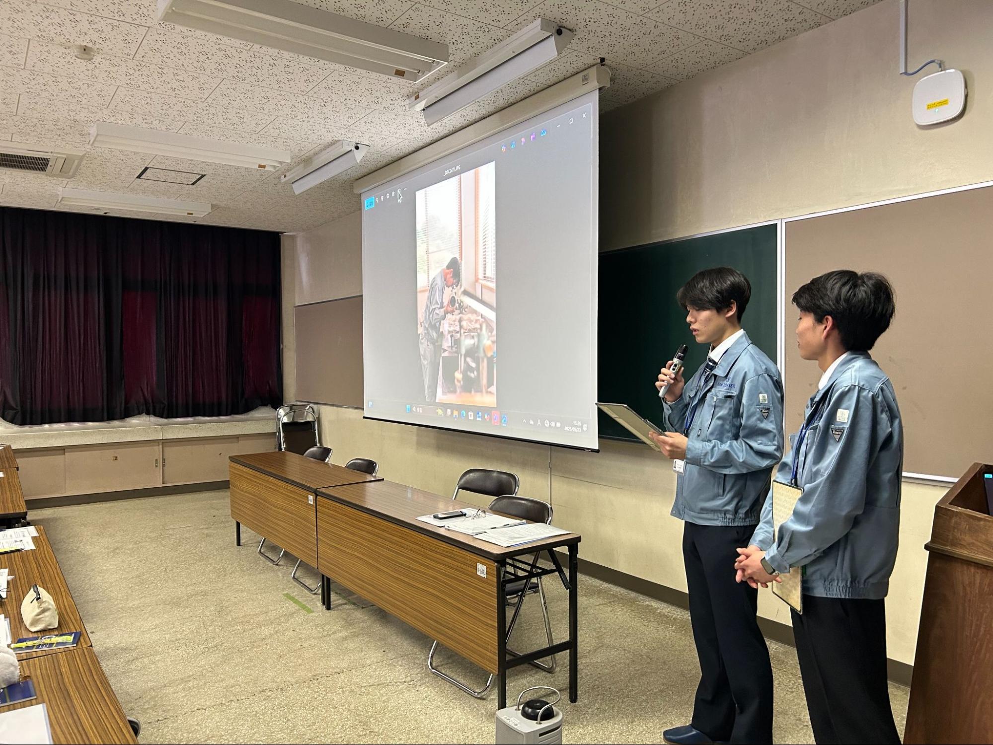 放課後県内企業説明会の様子